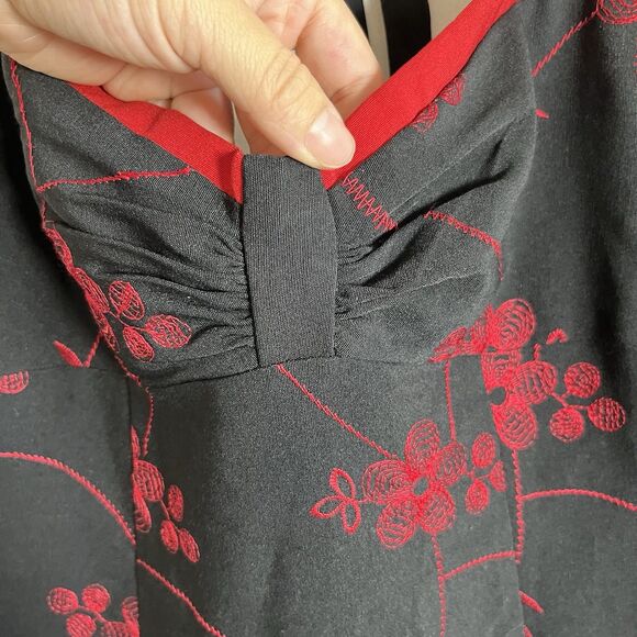 VTG Y2K Rampage Halter Dress Black Red Foral Embroidered Sweetheart Neck Sz 7 - Picture 5 of 12
